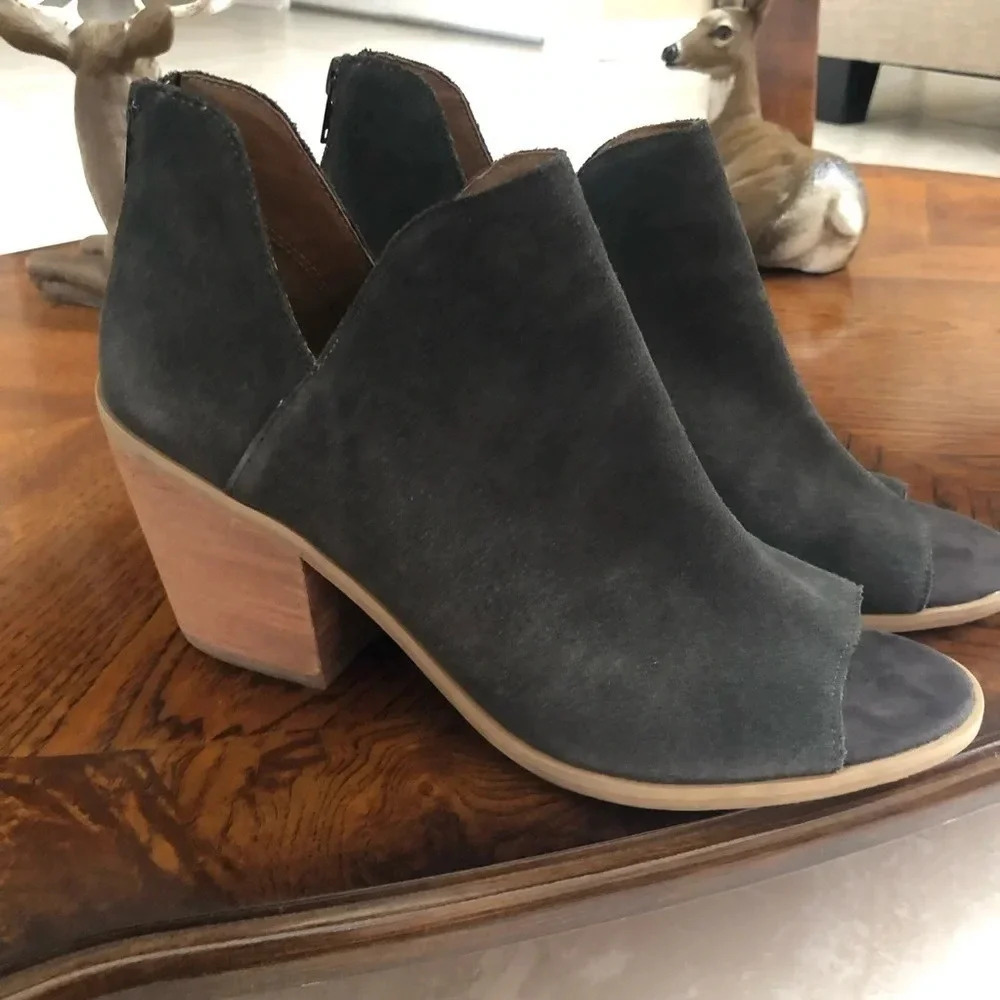 susina carina lee Gray bootie size 8.5 - Picture 2 of 5